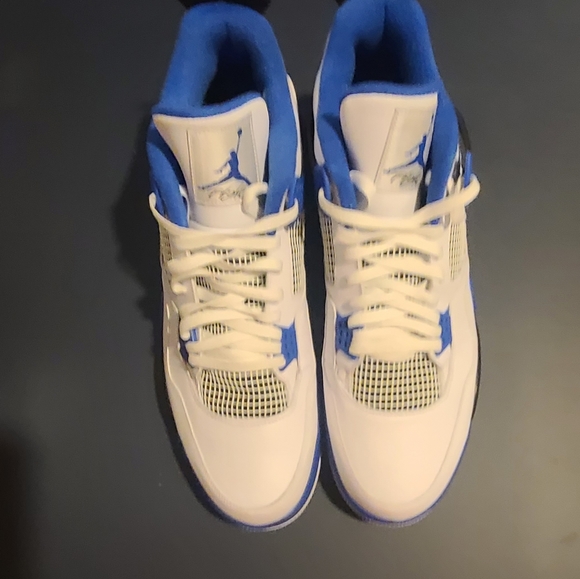 Air Jordan 4 Motorsport - Picture 3 of 4